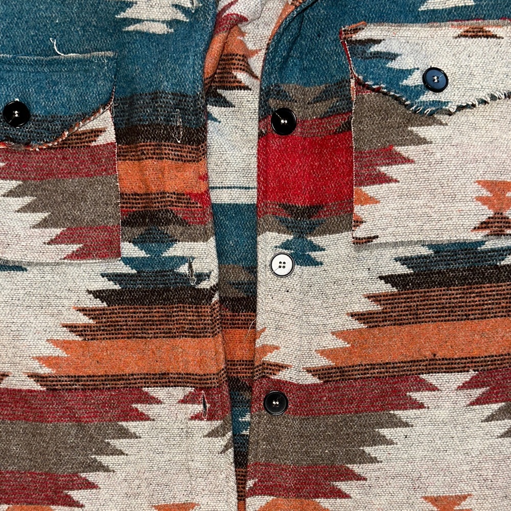 Women's Aztec Patterned Shacket - Picture 5 of 7